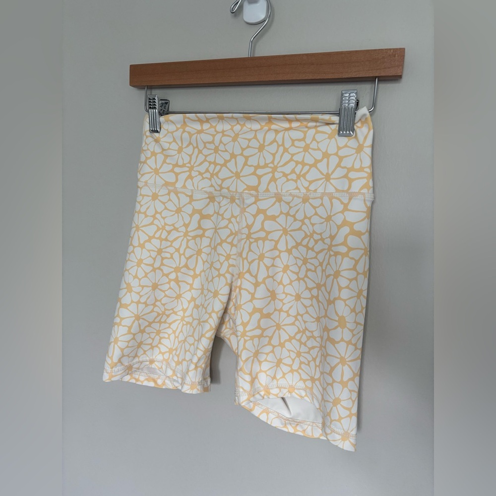 Floral Yellow Women's Biker Shorts- Medium